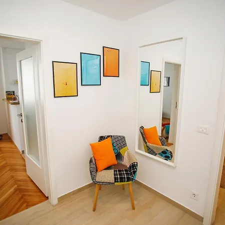 Suzy's Place * Πούλα