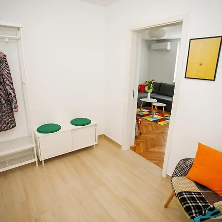 Suzy's Place Apartament *