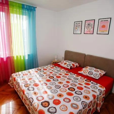 Suzy's Place Apartament *