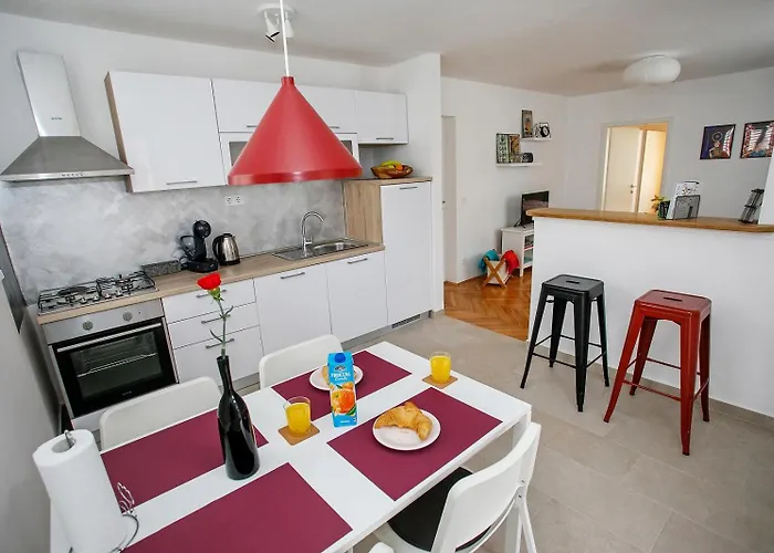 Suzy's Place Apartman Póla